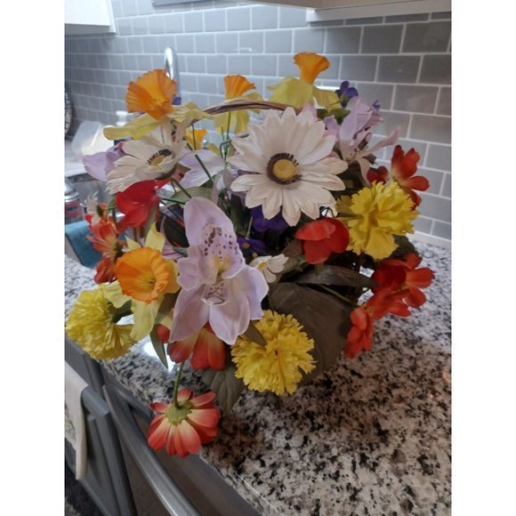 Beautiful Handmade Floral Basket - Picture 10 of 12